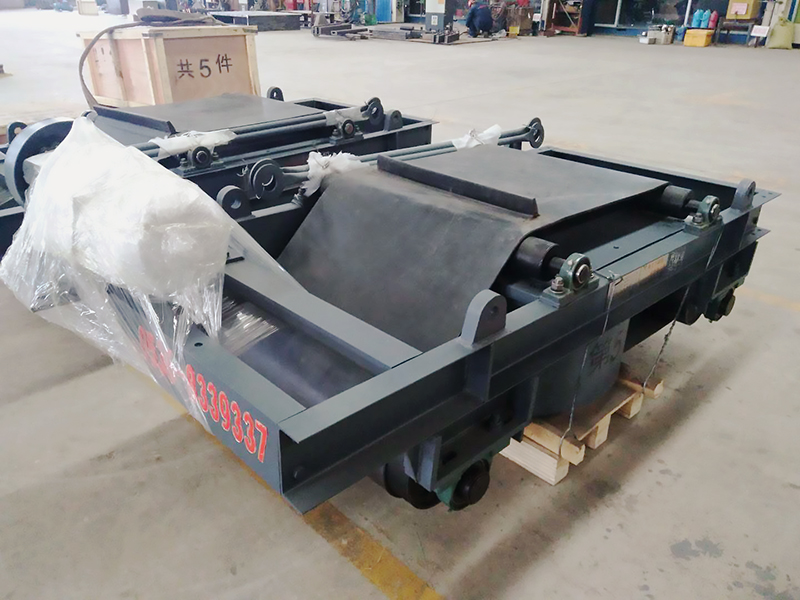 悬挂式永磁除铁器