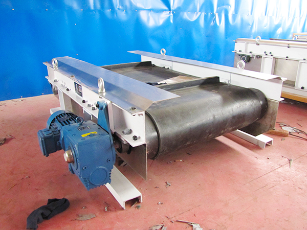 自卸式永磁除铁器