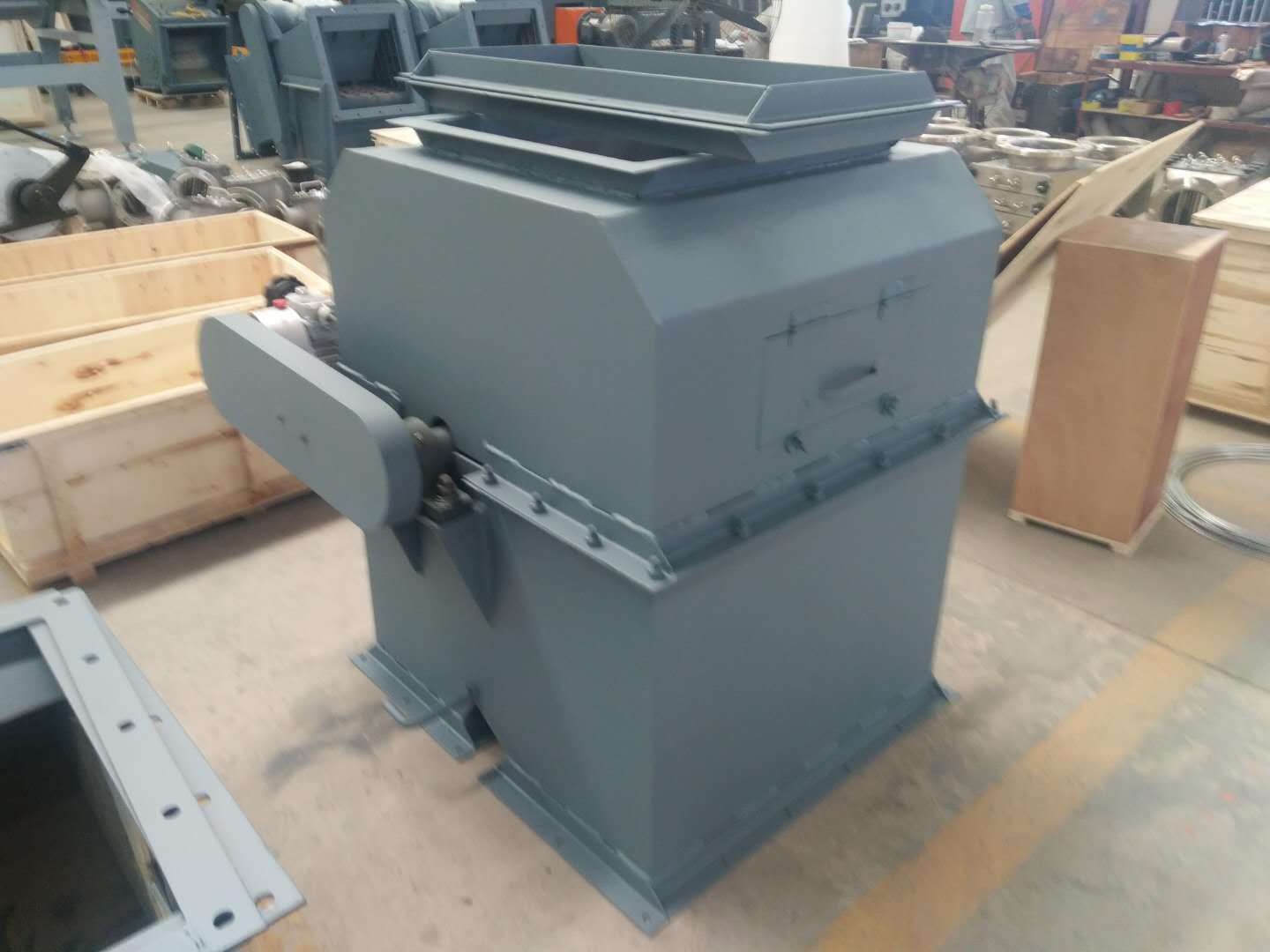 管道式自卸除铁器