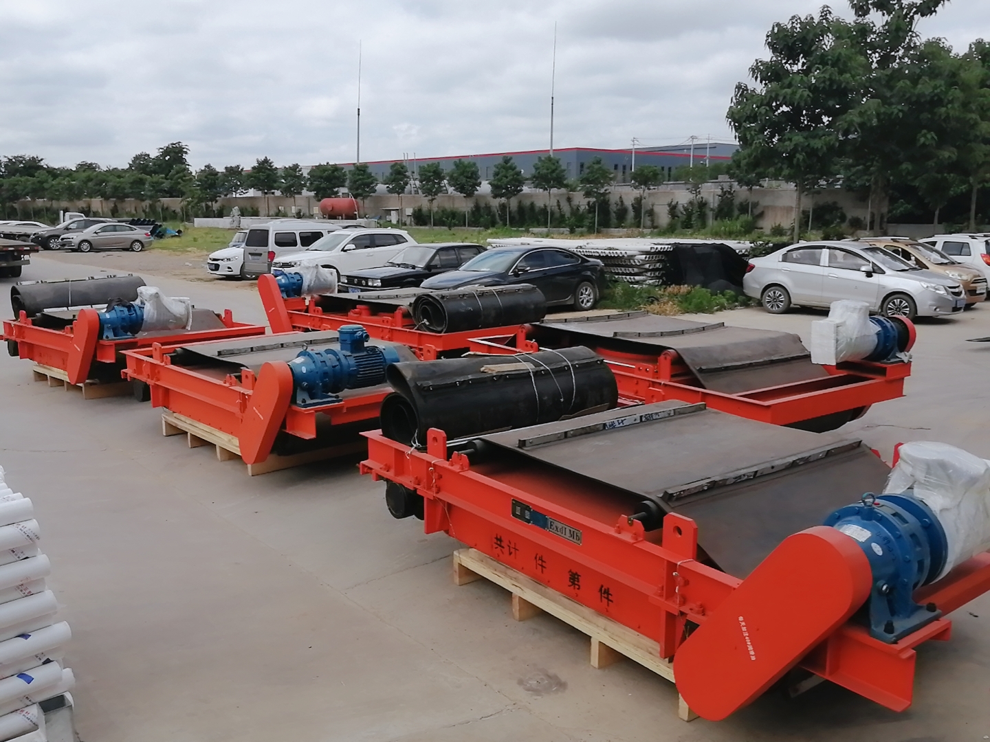 悬挂式永磁除铁器