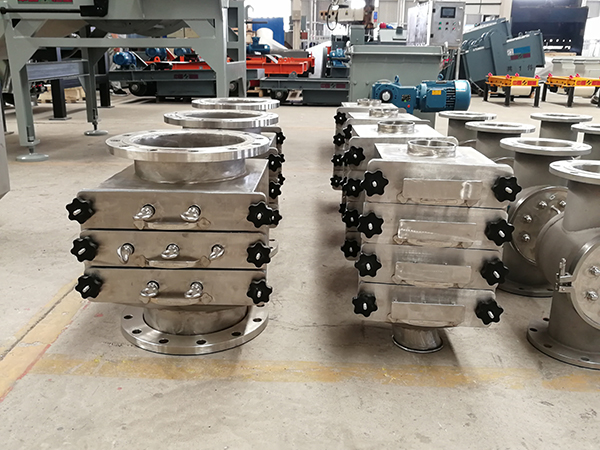 抽屉式管道除铁器